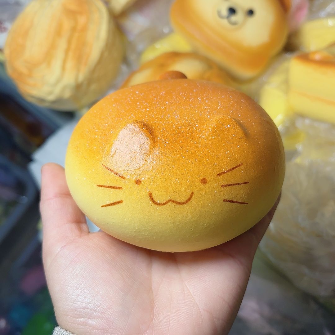 Big Cat Loaf Squeeze Toy Slow  - Party Games Ideas recensie en prijs